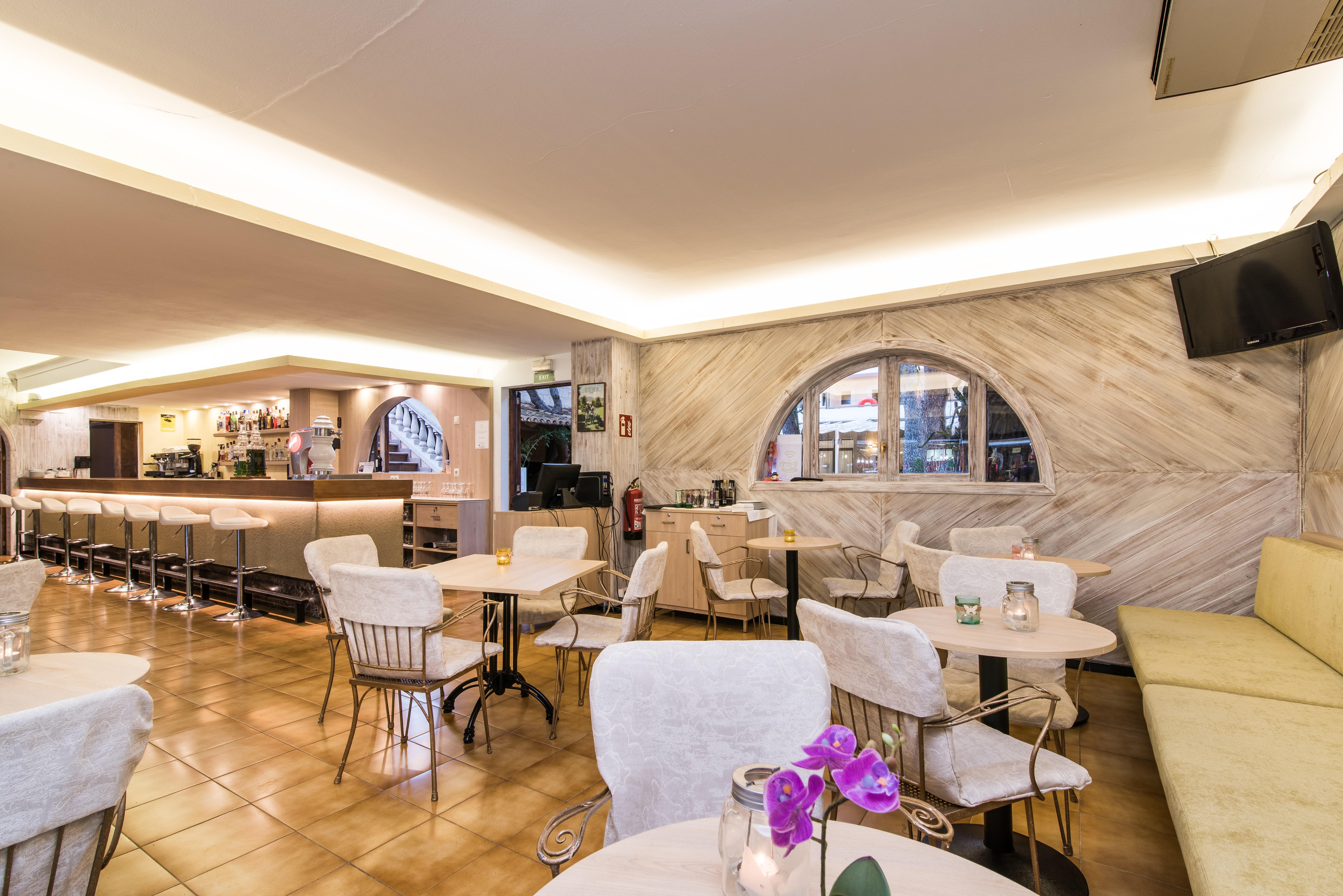 Hotel Baviera كالا راتخاذا المظهر الخارجي الصورة