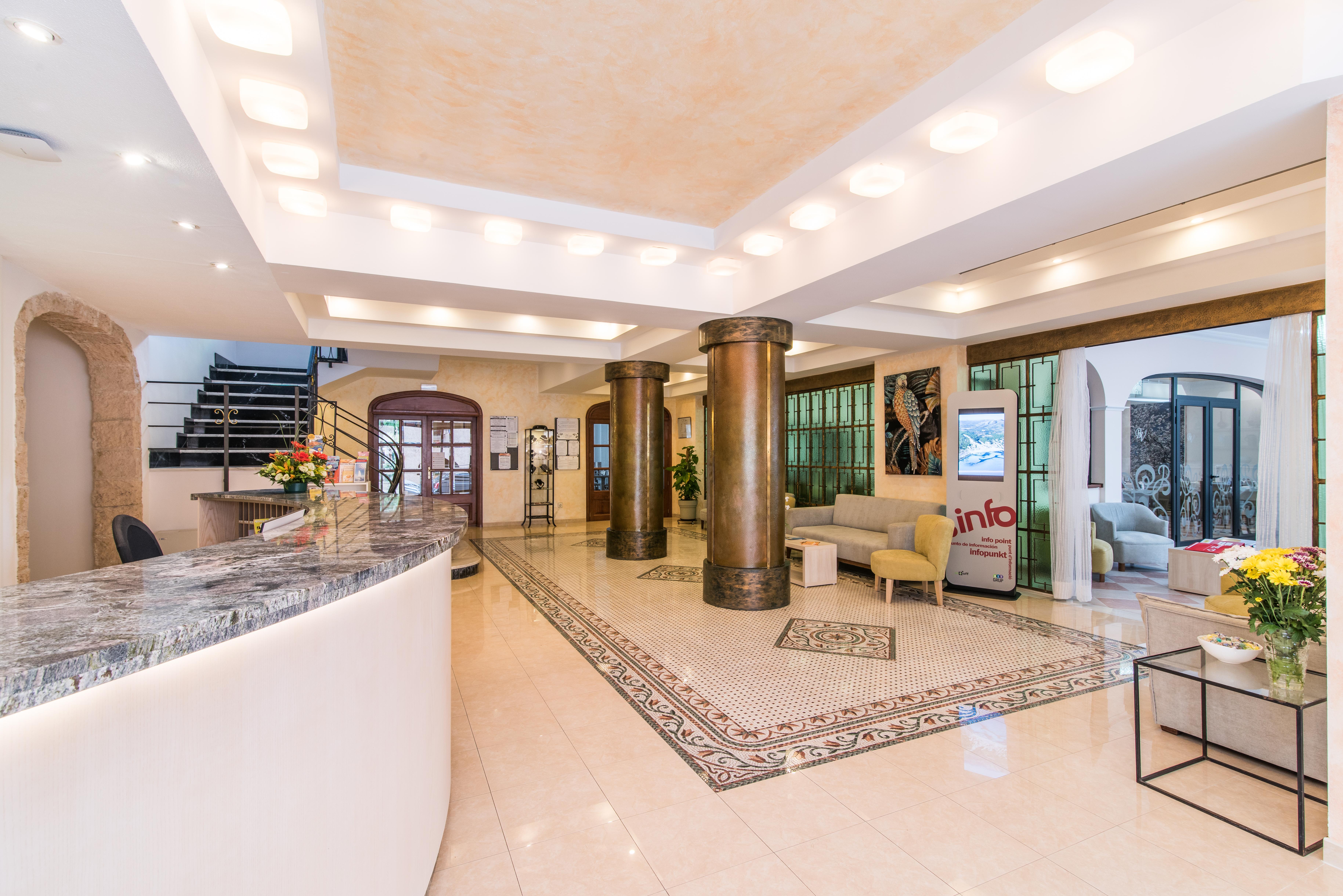 Hotel Baviera كالا راتخاذا المظهر الخارجي الصورة