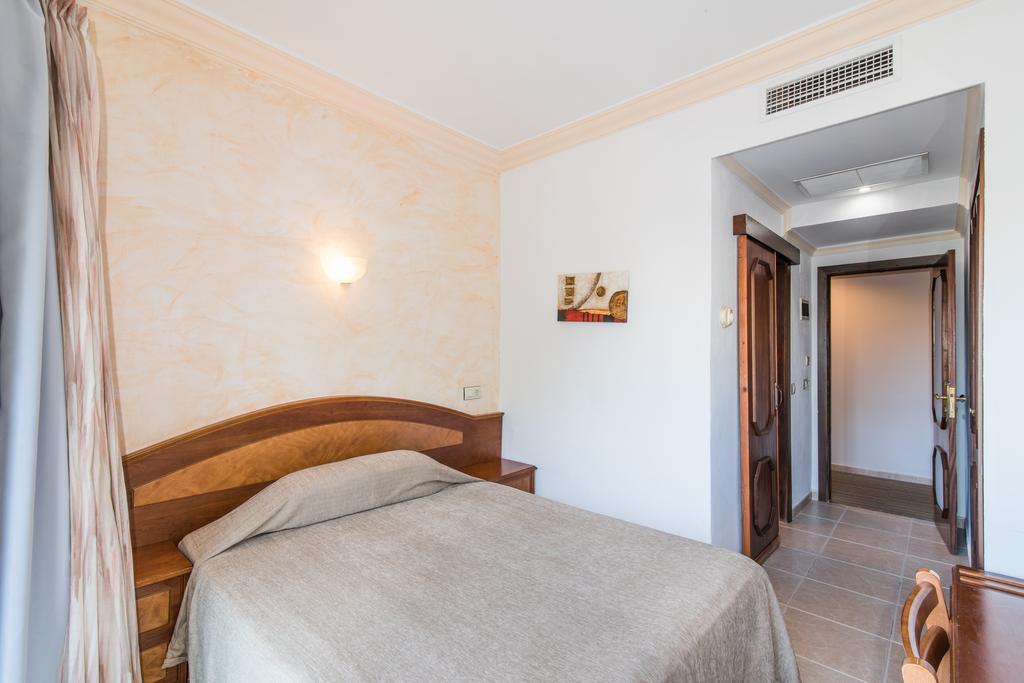 Hotel Baviera كالا راتخاذا المظهر الخارجي الصورة